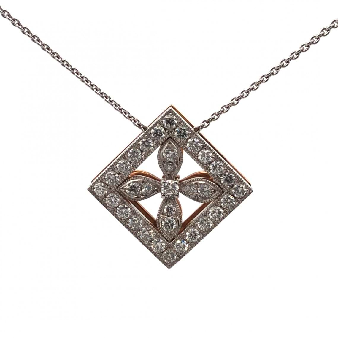 K18WG バタフライ ダイヤモンド ネックレス 率い 0.20CT 