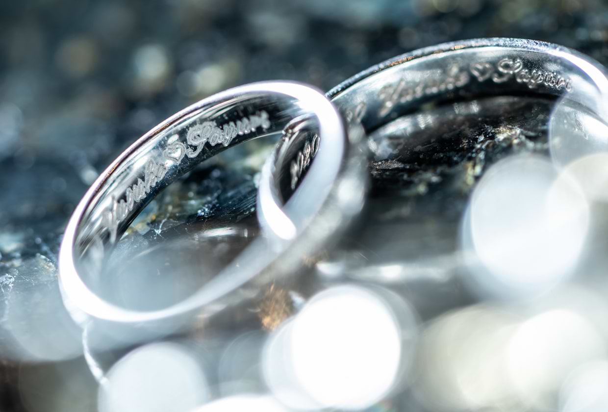 結婚指輪の売却で名前入り・日付入りは買取可能？ ｜最新相場で高価 