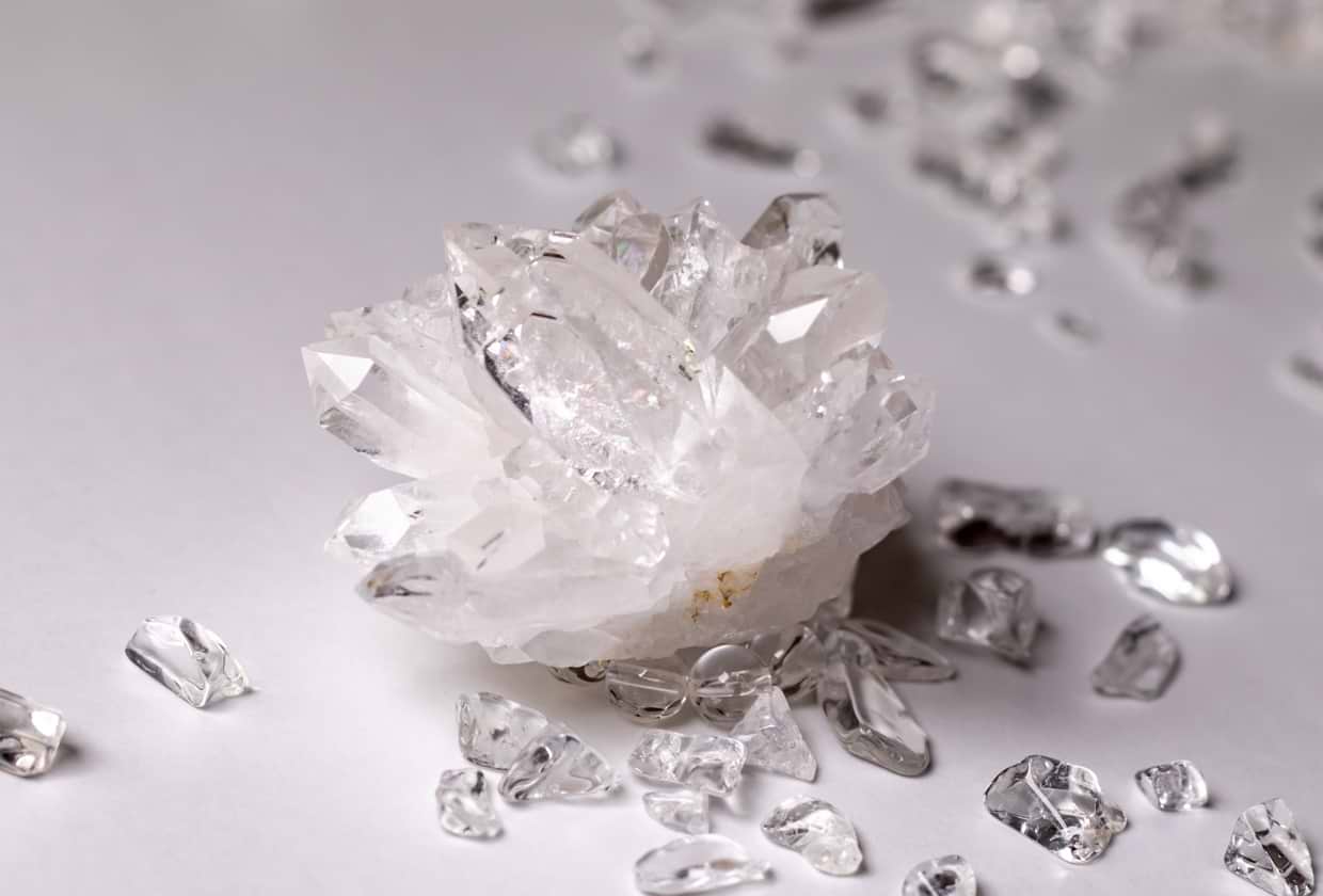 水晶の買取について！石英との違いや意味について解説します！ ｜最新 