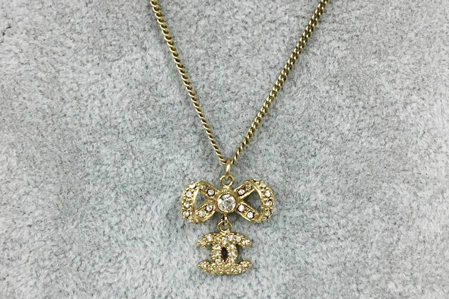 シャネル ココリボン ラインストーン ネックレス