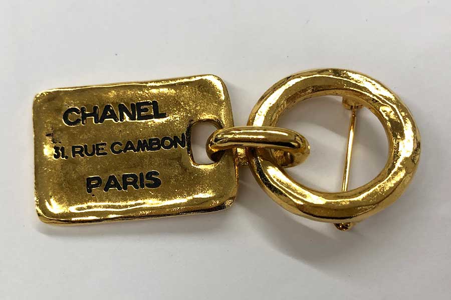 シャネル 21A ブローチ