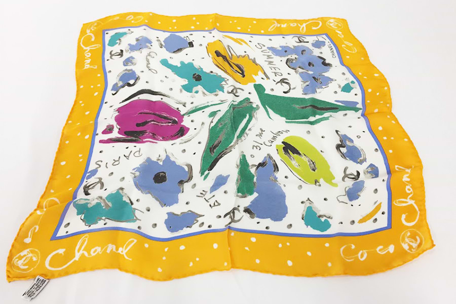 シャネル スカーフ オレンジ