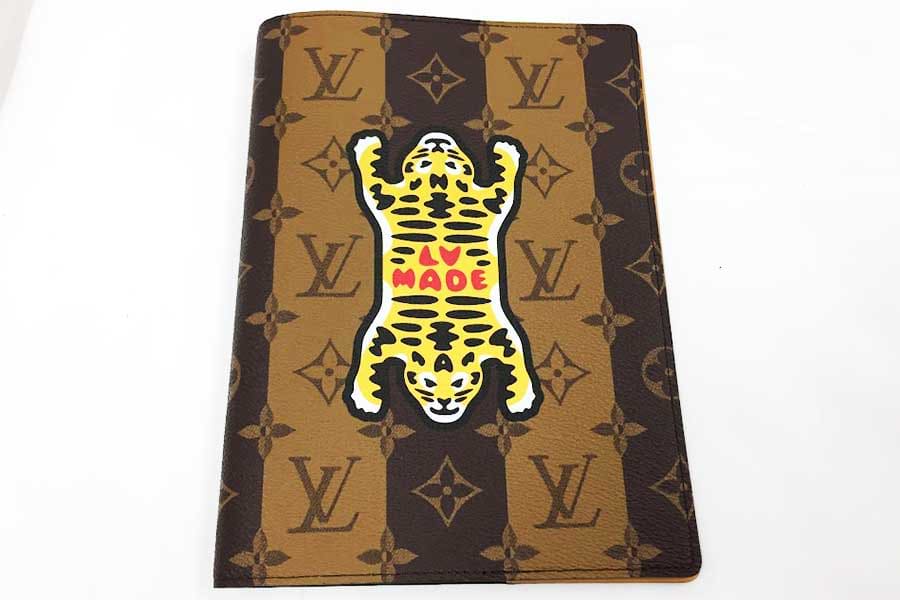 ルイ・ヴィトン　ノートカバー nigoコラボ NFCタグ