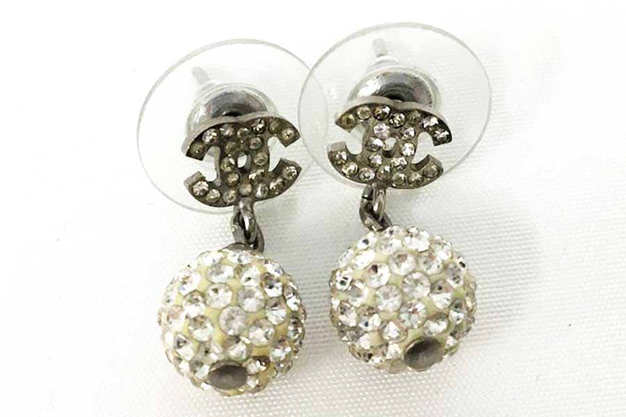 シャネル ラインストーンピアス