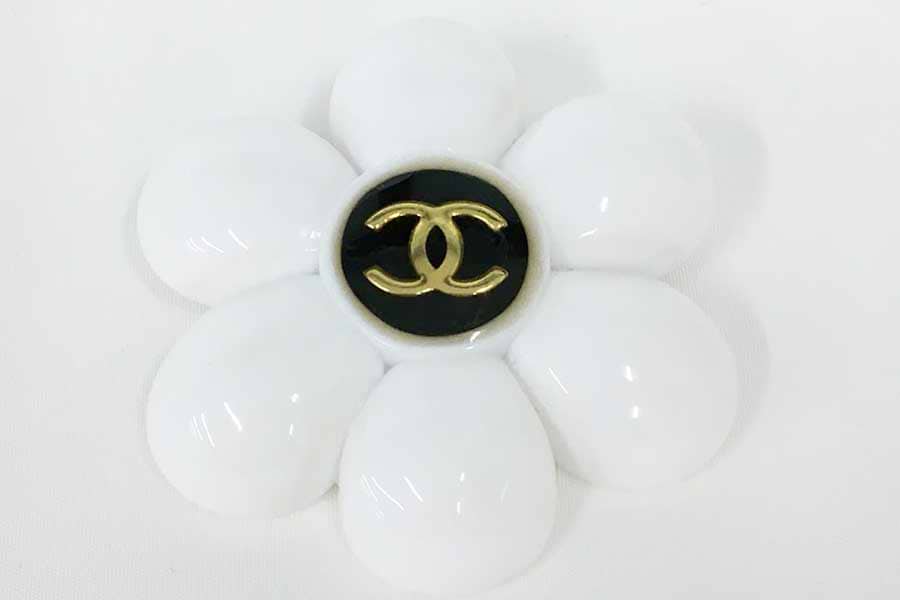 シャネル ブローチ　〇11
