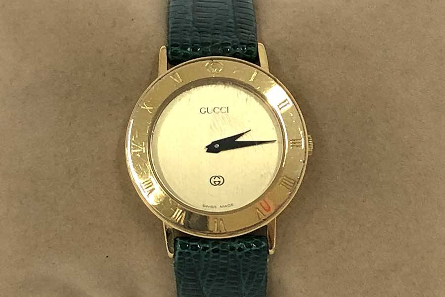グッチ クォーツ 3000L