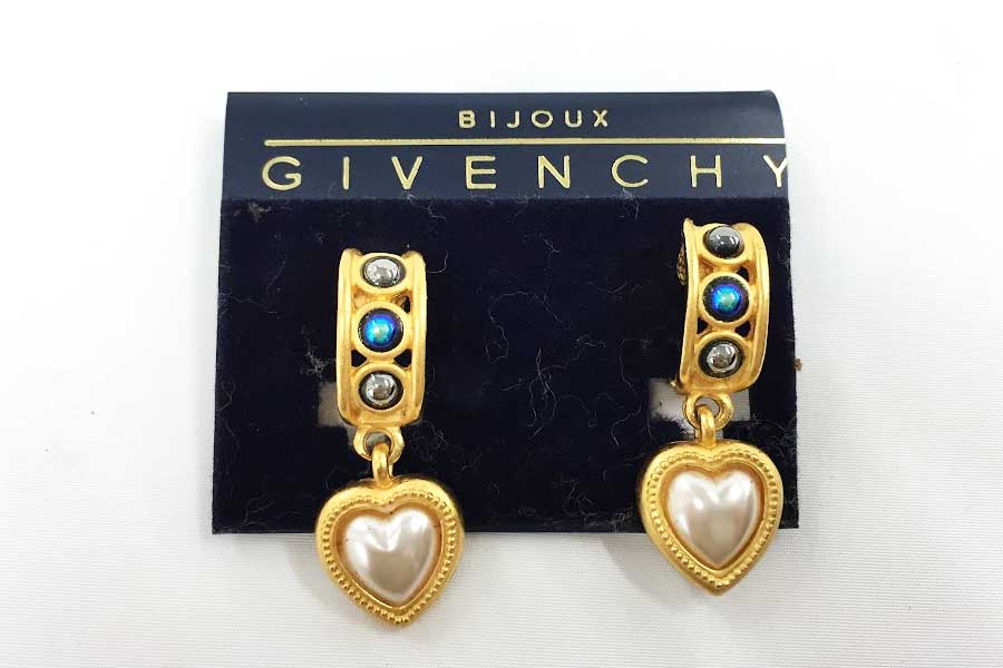希少　ヴィンテージ　GIVENCHY 大ぶり　ネックレス　イヤリング GIVENCHY イヤリング の買取実績｜最新相場で高価買取なら『買取大吉』