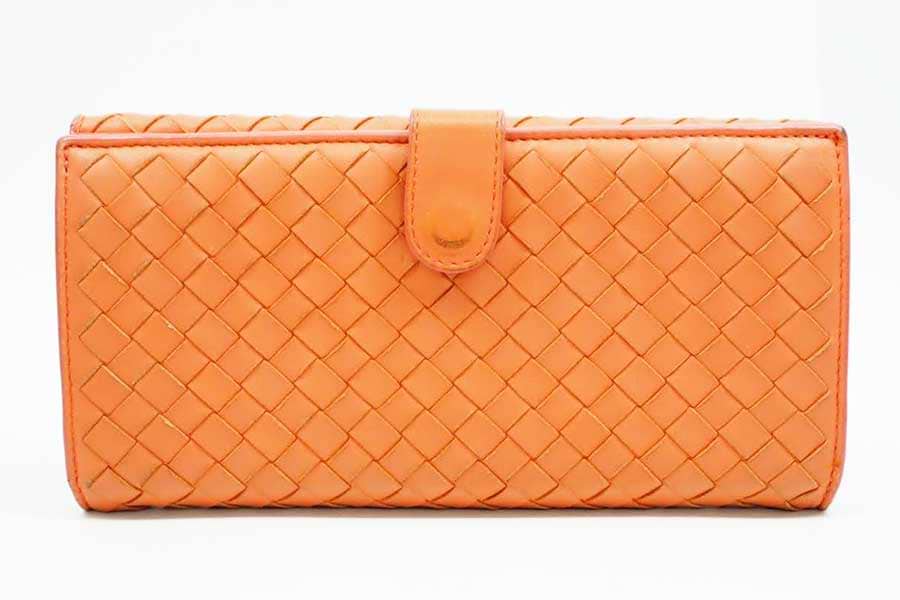 ボッテガヴェネタ 二つ折り長財布