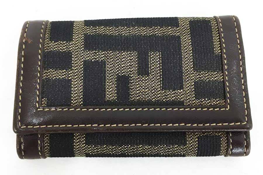 フェンディ　キーケース