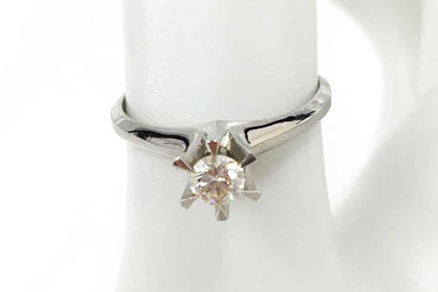 Pt900リング　D0.28ct