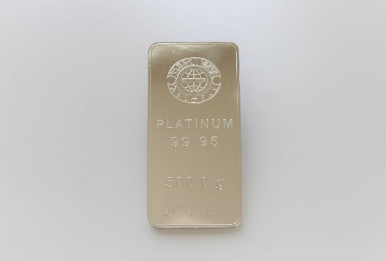 希少なプラチナが金より安いのはなぜ？プラチナの価格推移について解説します ｜最新相場で高価買取なら『大吉』