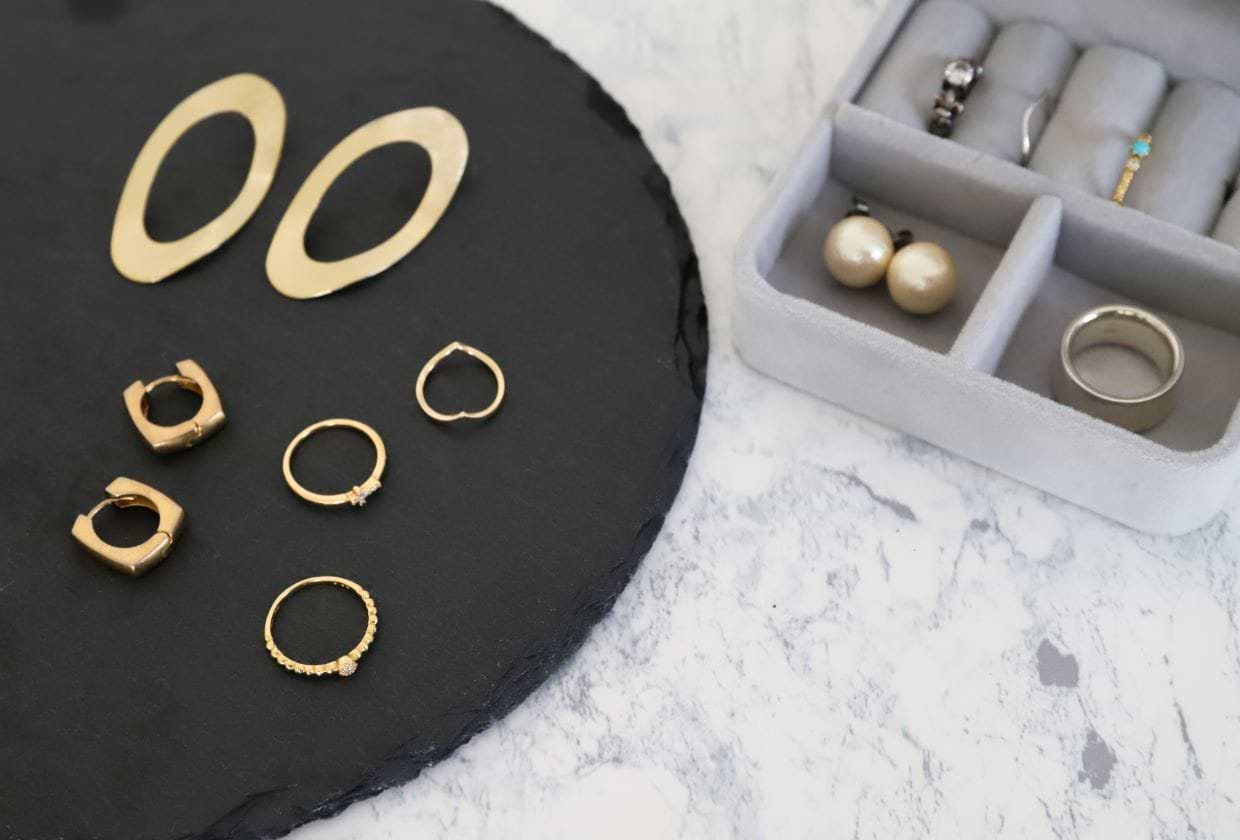 アクセサリーの起源は模様だった？装飾品がもつ意味や歴史についてご紹介します ｜最新相場で高価買取なら『買取大吉』