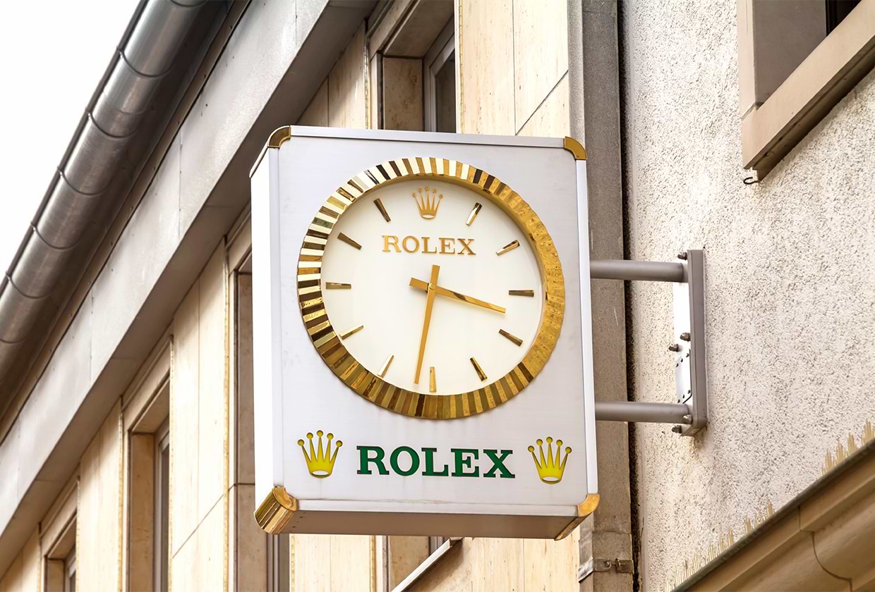 ロレックスの壁掛け時計は買取してもらえる？価格や偽物との見分け方 