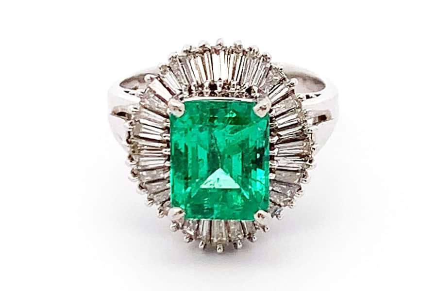 リング Pt900 約11号 エメラルド2.80ct ダイヤ1.01ct の買取実績｜最新 