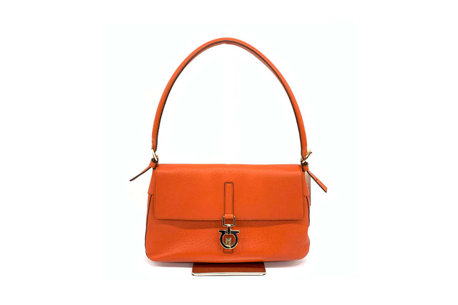フェラガモ ガンチーニショルダーバッグ Salvatore Ferragamo 