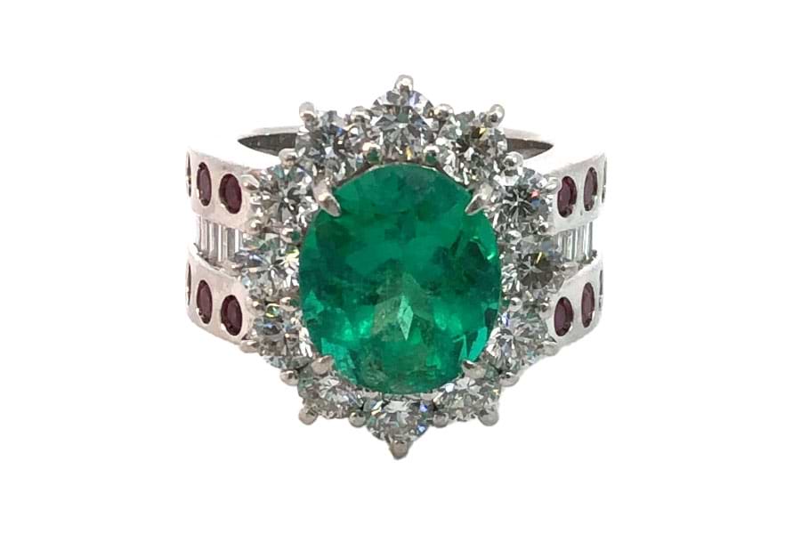 Pt900×エメラルド×ダイヤモンドリング E6.276ct MD3.43ct の買取  