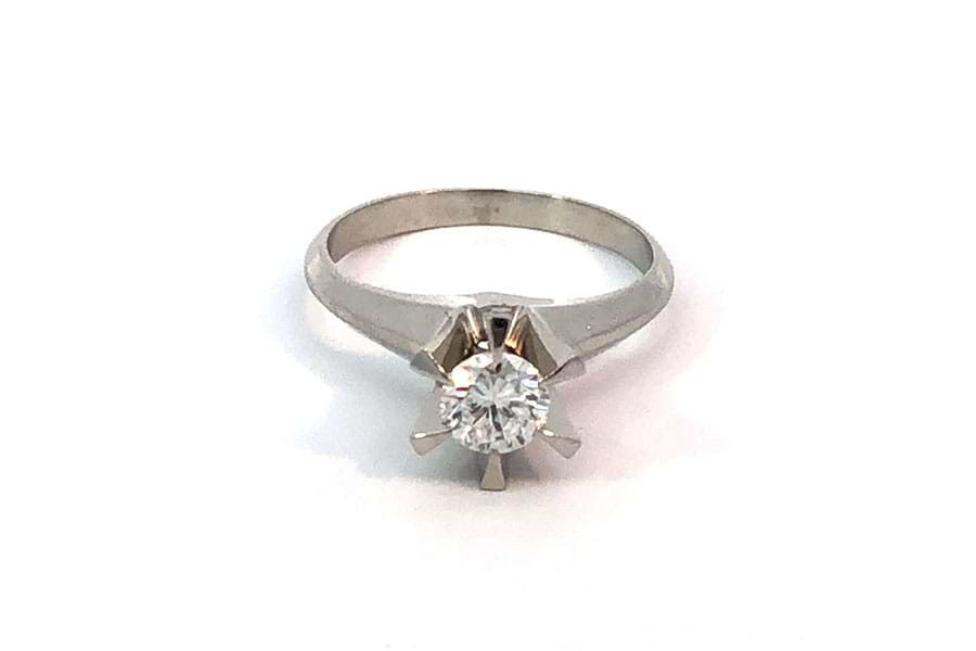 リング Pt900 約9号 ダイヤ0.47ct の買取実績｜最新相場で高価買取なら 