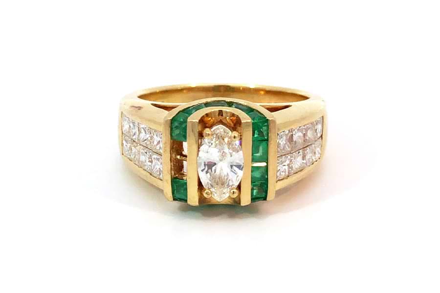 リング 18K 約11号 ダイヤ0.51ct ダイヤ0.99ct エメラルド0.38ct の 