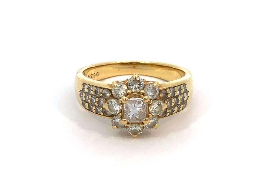 リング K18 約12号 ダイヤ0.286ct ダイヤ0.90ct の買取実績
