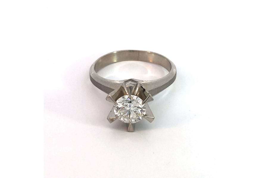 リング Pt900 約16号 ダイヤ1.102ct