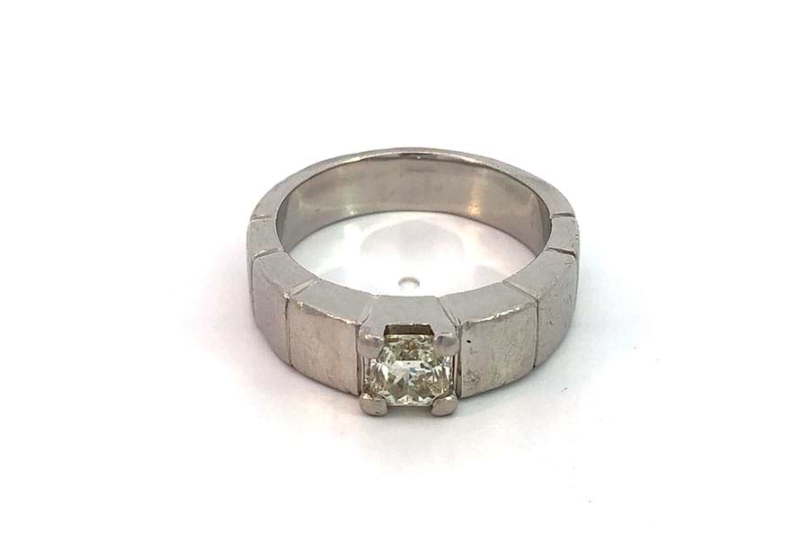 年末のプロモーション リング Pt900 約19.5号 ダイヤ0.90ct の買取実績｜最新相場で プラチナ台