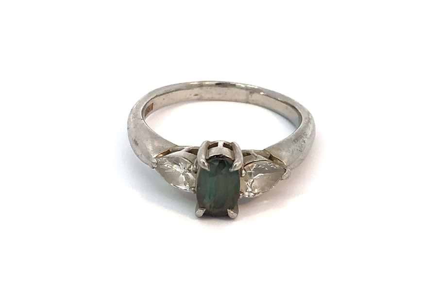 リング Pt900 約14号 緑色石0.73ct ダイヤ0.69ct の買取実績