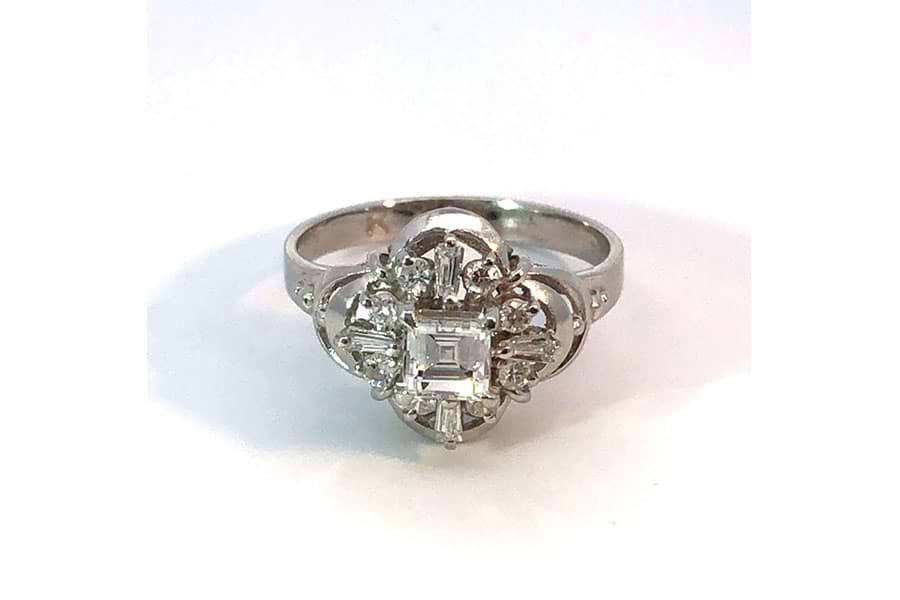 リング Pt900 約8号 ダイヤ0.41ct ダイヤ0.24ct