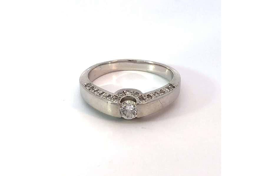 ヴァンドーム青山 Pt900 ダイヤモンド リング 0.27ct — セルビー