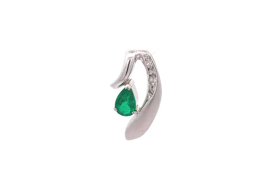 ネックレストップ Pt900 エメラルド0.76ct ダイヤ0.05ct の買取実績 