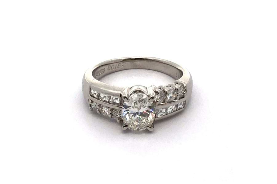 リング Pt850 約10.5号 ダイヤ1.03ct ダイヤ0.48ct の買取実績｜最新 