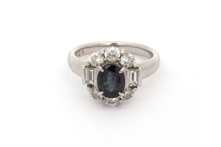 リング Pt900 約10号 アレキサンドライト1.24ct ダイヤ0.96ct の買取  