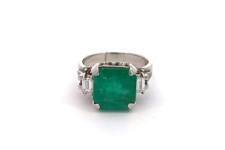 リング Pt900 約14号 エメラルド5.07ct ダイヤ0.36ct@2 の買取
