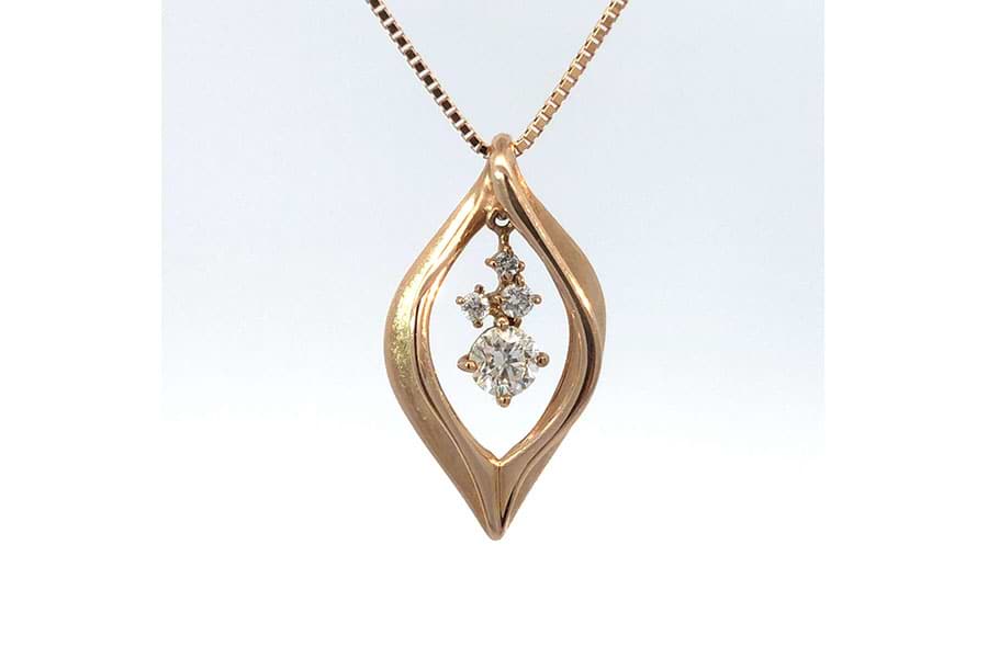 ネックレス K18 全長約45.8cm ダイヤ0.30ct ダイヤ0.07ct