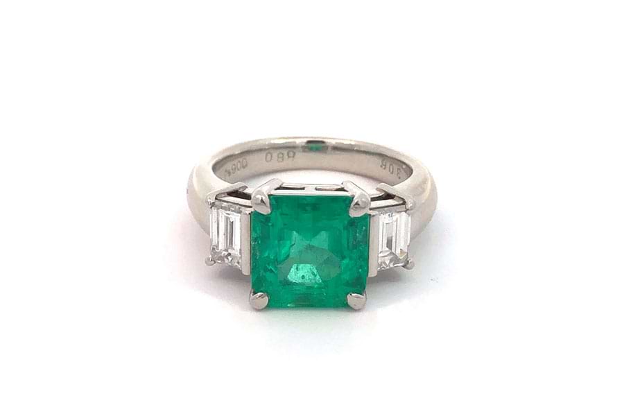 リング Pt900 約8.5号 エメラルド3.06ct ダイヤ0.88ct の買取