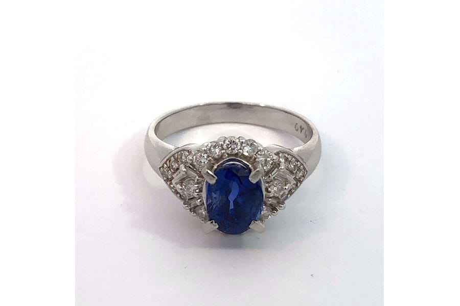 リング Pt900 約14号 サファイア2.05ct ダイヤ0.40ct@2 の買取 リング Pt900 約14号 サファイア2.05ct ダイヤ0.40ct@2 の買取