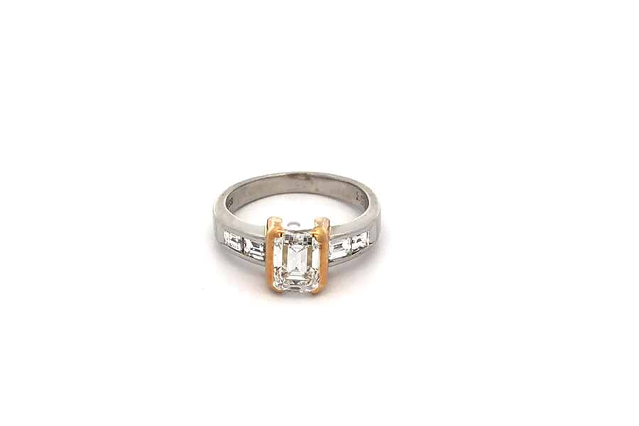リング K18,Pm900 約10.5号 ダイヤ1.37ct ダイヤ0.53ct の買取