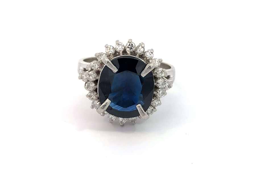 サファイアダイヤモンドリング サファイア0.68Ct ダイヤモンド0.15Ct 