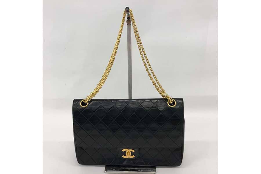 シャネル マトラッセ Wフラップ チェーンショルダーバッグ