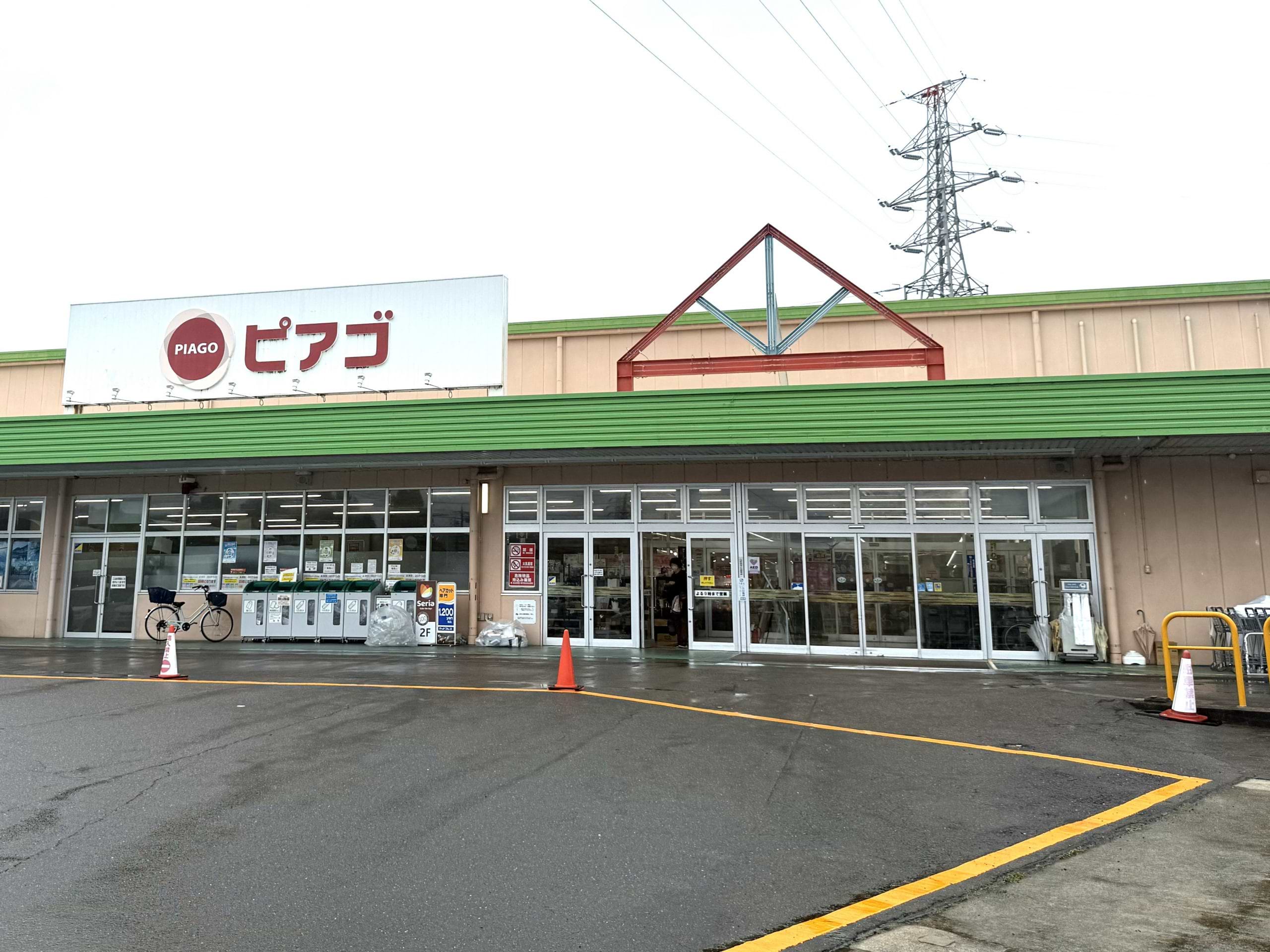 ピアゴ川辺店正面入口より入ります