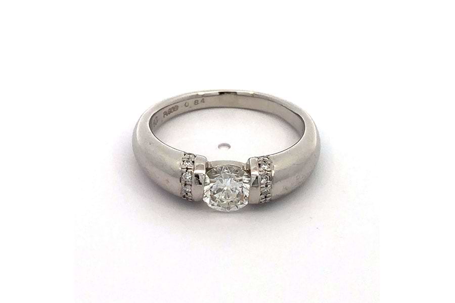リング Pt900 約18号 ダイヤ0.84ct ダイヤ0.08ct