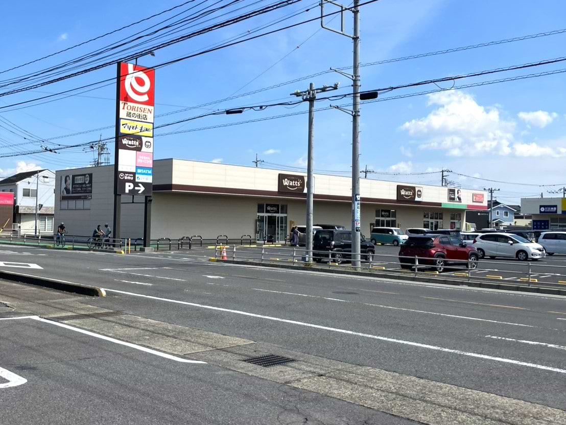 お車でお越しの際は、敷地内駐車場をご利用ください