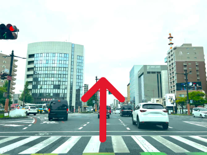 岡山市役所前、大供交差点を倉敷方面へ1.3km程直進します