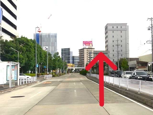 道反対側左手にリンナイ本社ビル→名古屋運河通郵便局→業務スーパー 福住店を通過します