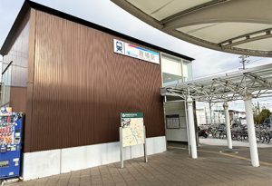 名鉄津島線勝幡駅南口改札を出ます