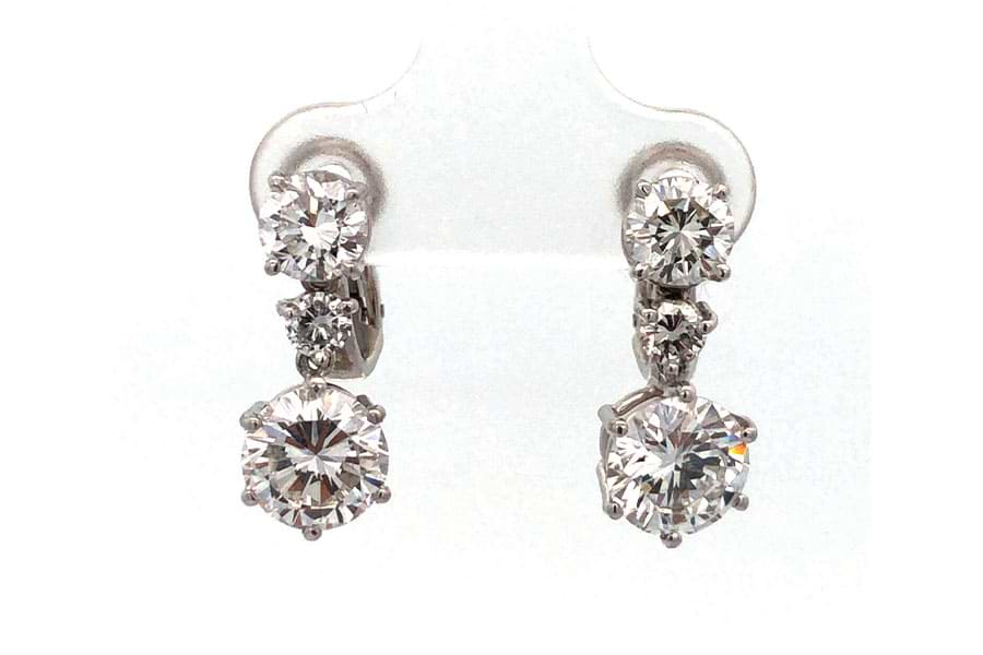 Pt900×ダイヤモンドピアス MD1.95/1.95ct