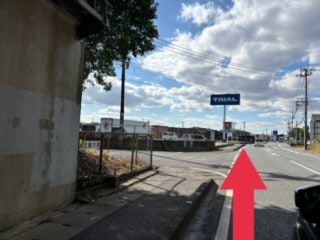 スーパーセンタートライアル大刀洗店を通過します