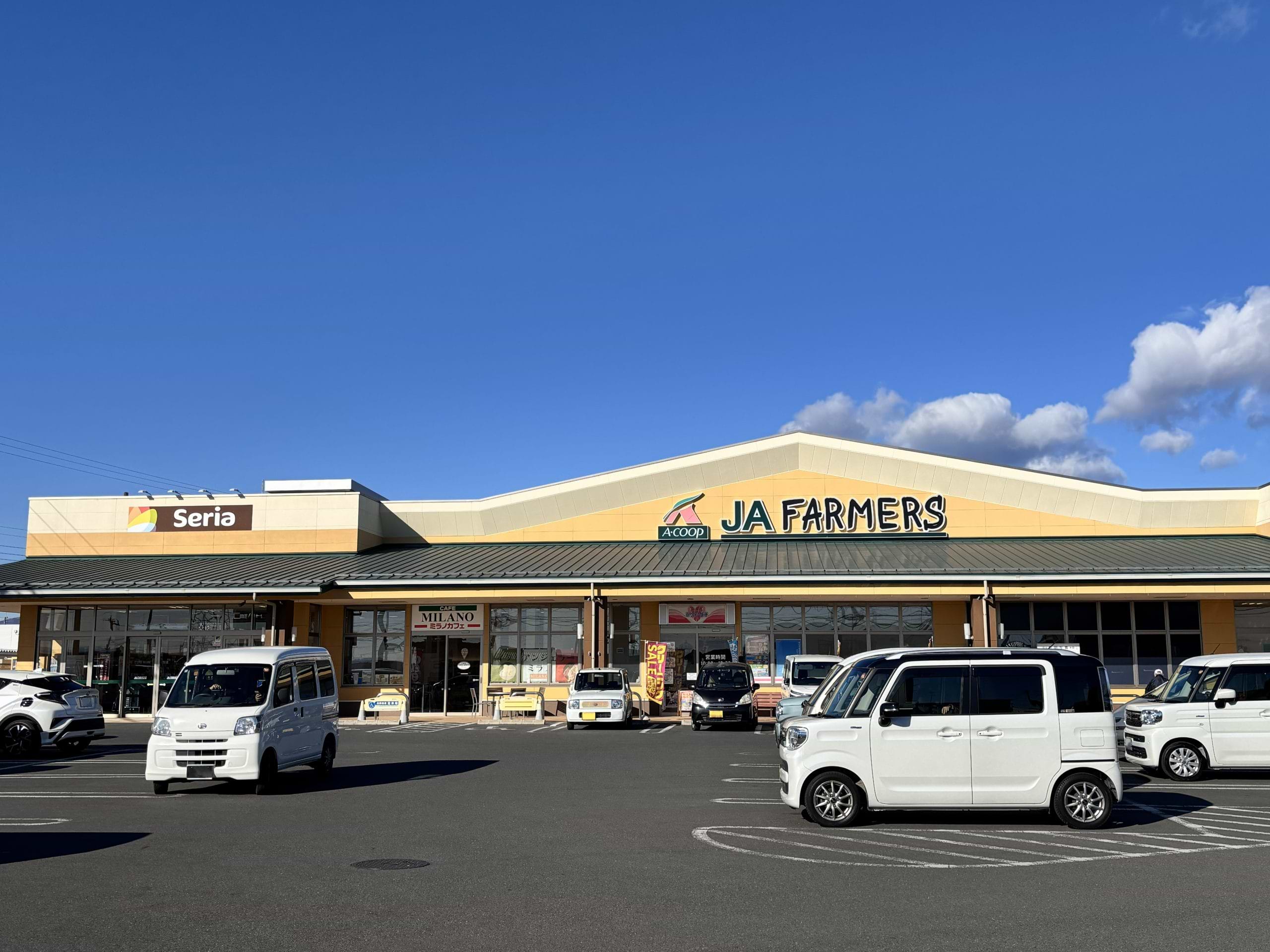 太田藪塚、桐生方面からお越しの際は、AコープJAファーマーズ太田藪塚様から県道68号線を伊勢崎方面へ1kmほど直進すると左手に当店がございます