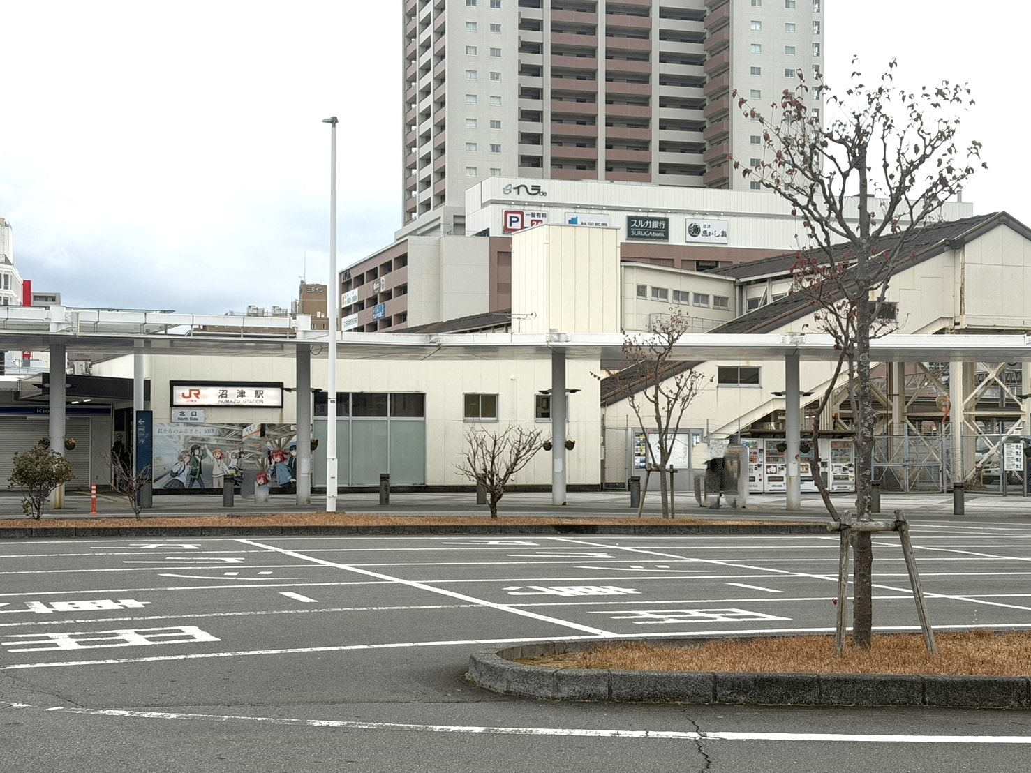 最寄り駅はJR沼津駅北口です