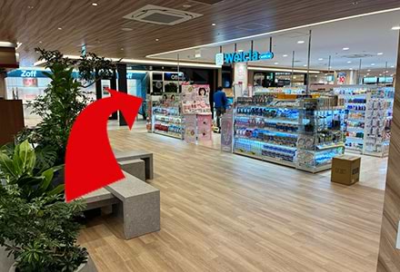 ウェルシア様を右に曲がります。