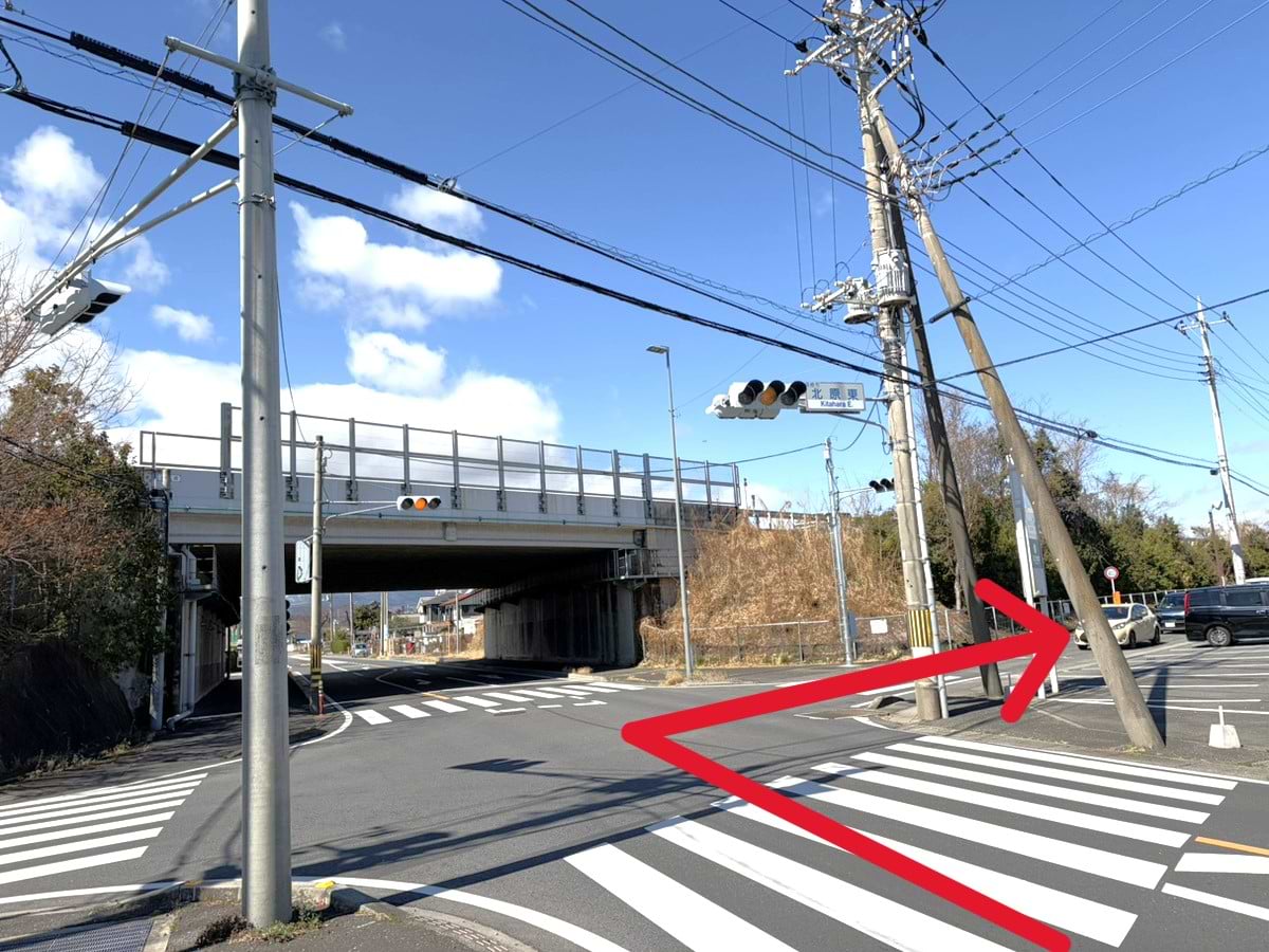 北原東の信号を右折します